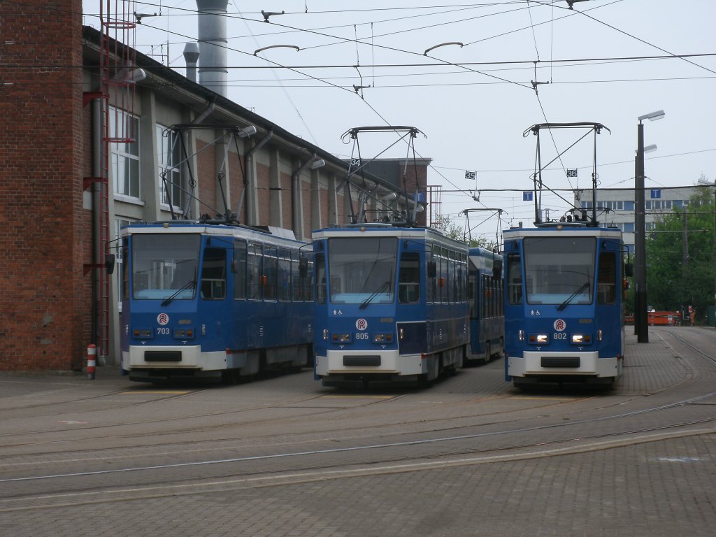 Auf der Fahrt zum Flohmarkt nach Sievershagen,machte ich einen Abstecher zum Rostocker Depot in der Hamburger Stra�e,so konnte ich die Stra�enbahn Tw 703,805 und 802 am 09.Mai 2013 fotografieren.