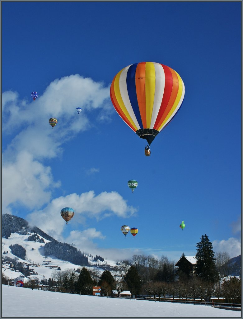 Ballonfestival in Ch�teau d'Oex.
(28.01.2013)