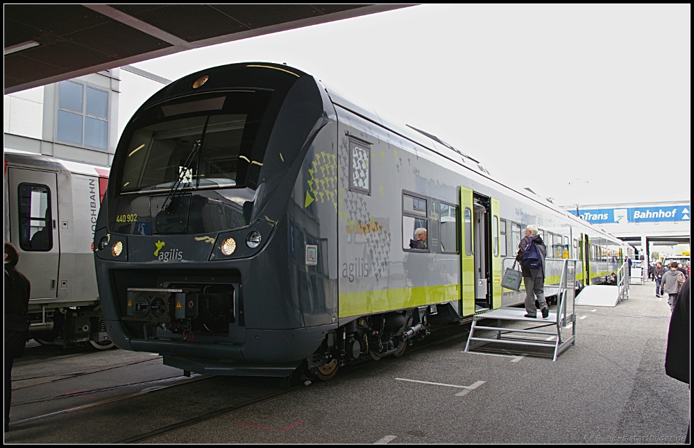 BeNEX 440 902 f�r das E-Netz Regensburg (INNOTRANS 2010, gesehen Berlin 21.09.2010)