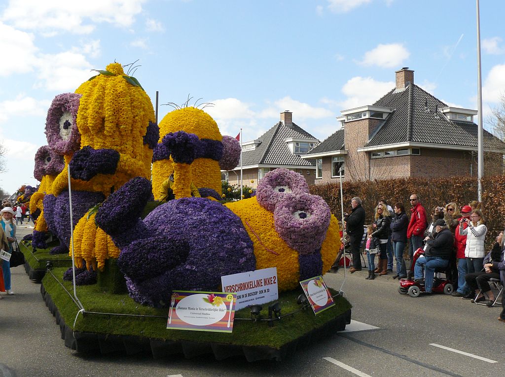 Blumenkorso 2013. Hoofdstraat, Sassenheim 20-04-2013. 

Bloemencorso 2013. Hoofdstraat, Sassenheim 20-04-2013.