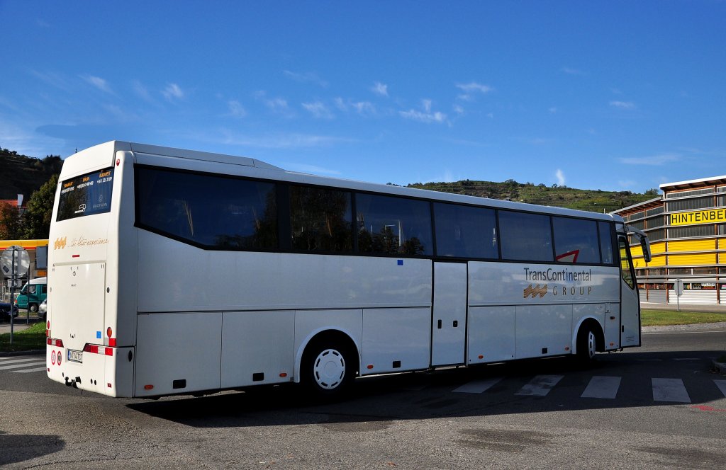 BOVA Reisebus der Trans-Continental Group am 5.10.2012 in Krems gesehen.