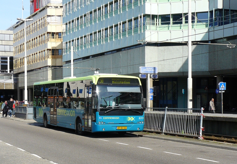 Connexxion 8313 Stationsplein Utrecht 02-04-2010.