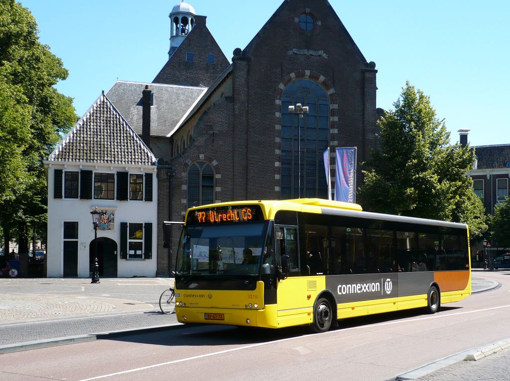 Connexxion Bus 3276 DAF VDL Berkhof Ambassador 200 Baujahr 2008.  Sint Janskerkhof Utrecht 24-07-2012