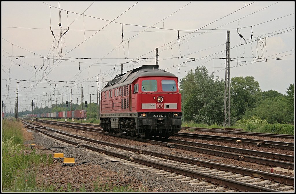 DB 233 652-7 kommt zum Umsetzen und dann war Feierabend (gesehen Wustermark-Priort 10.06.2010 - Update: In Saalfeld abgestellt)