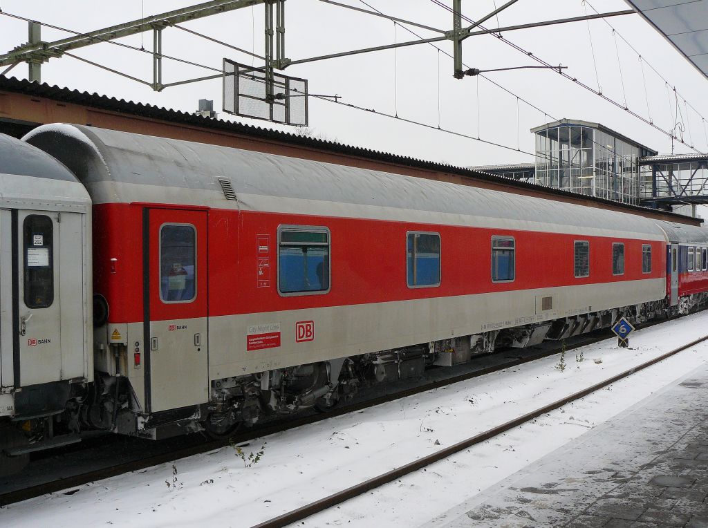 DB CityNightLIne Schlafwagen Type WLABmz. Arnhem, Niederlande 02-12-2010.