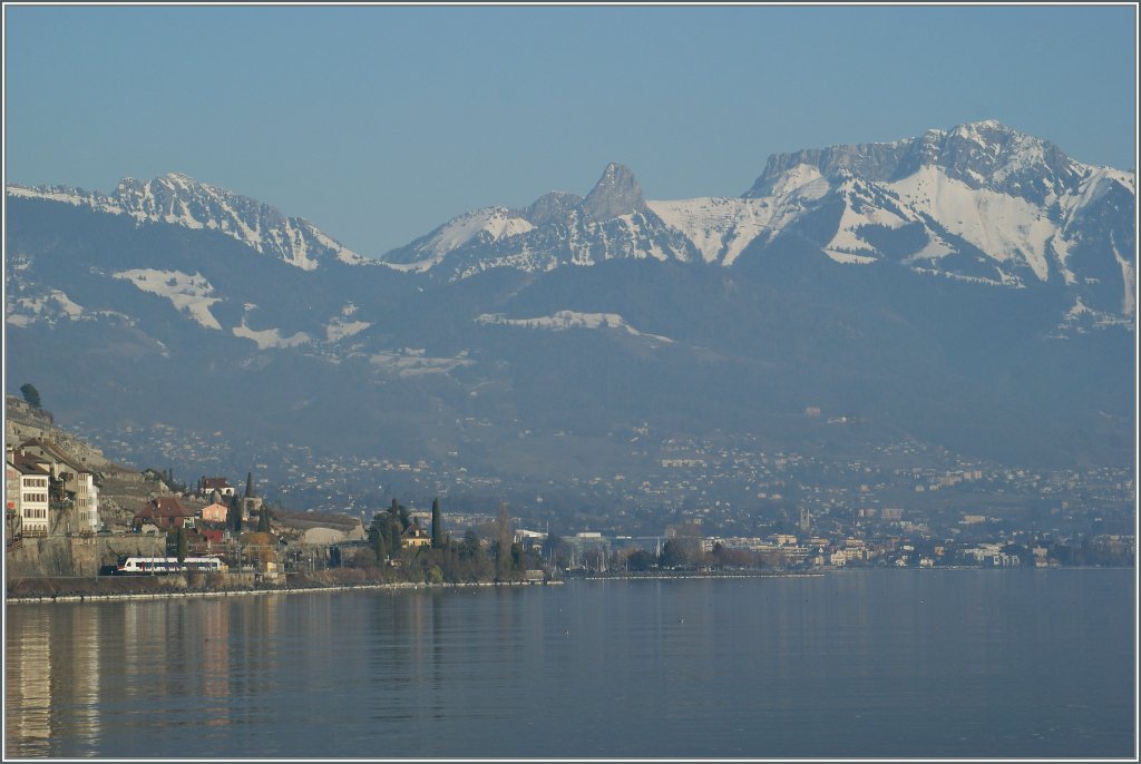 Dent de Jaman und Rochers de Naye im Hintergrund, am Ufer des Lac Lman St- Saphorin und ein kleiner Flirt...
1. Mrz 2012