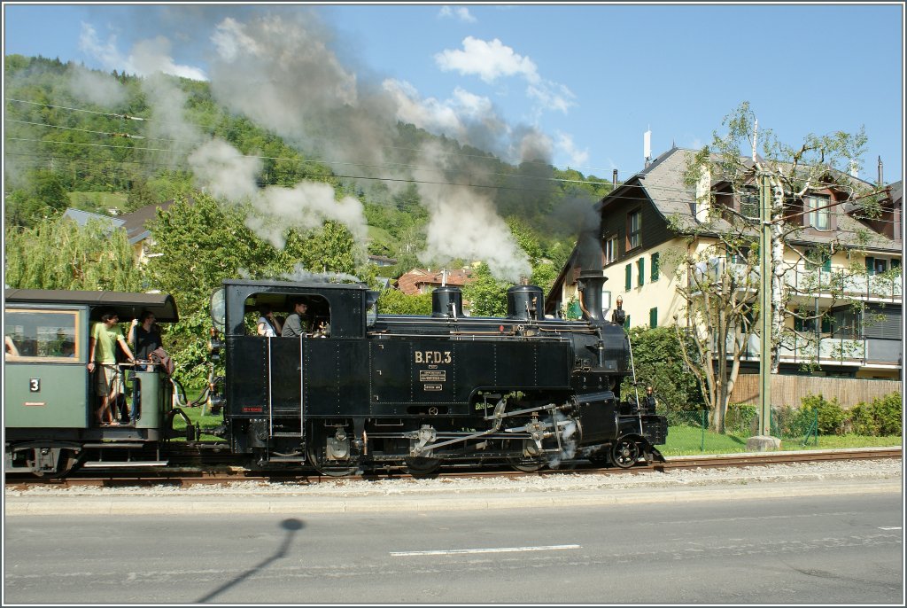 Die B-C B.F.D N 3 kurz nach der Abfahrt in Blonay auf dem Weg nach Chamby.
19.05.2012