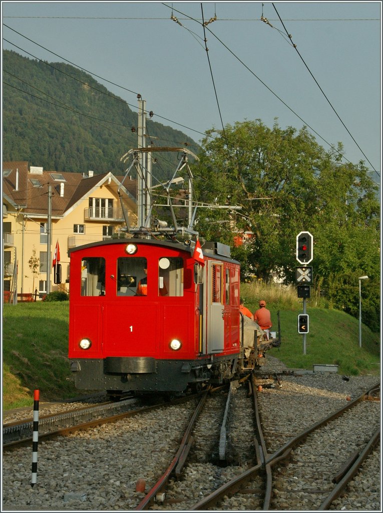 Die CEV HGe 2/2 N 1 verlsst Blonay Richtung Les Pleiades. 
2. Aug. 2011