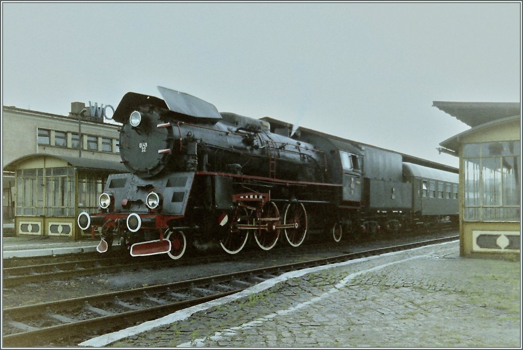 Die PKP Ol 42 32 mit einem Regionalzug in Wolstyn. 
28. August 1994