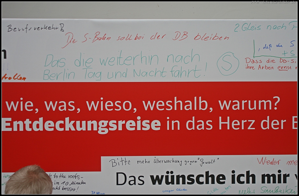 Die S-Bahn soll fahren, mehr Sicherheit, mehr Z�ge zur Hauptverkehrszeit, k�rzere Takte. So der Tenor der W�nsche (Tag der offenen T�r S-Bw Gr�nau, 08.08.2010)