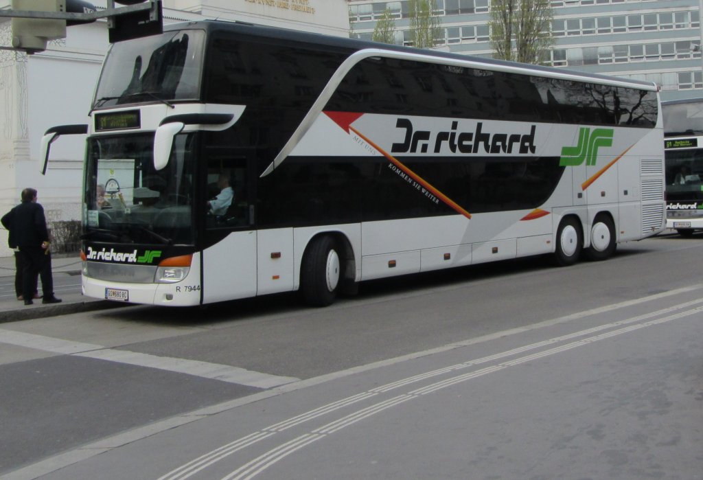 Dr. Richard Setra Doppelstockbus in Wien am 5.4.2012.