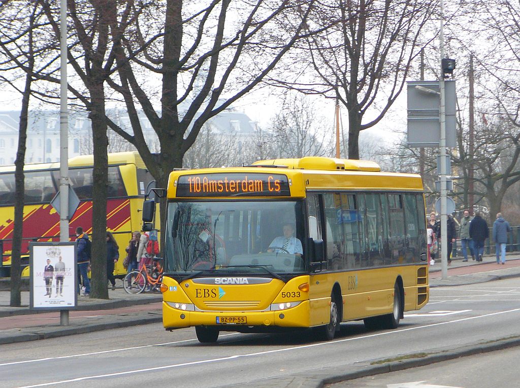 EBS Bus 5033 Scania Omnilink Baujahr 2011. Prins Hendrikkade Amsterdam 10-04-2013.

EBS bus 5033 Scania Omnilink in dienst sinds 05-12-2011. Prins Hendrikkade Amsterdam 10-04-2013.