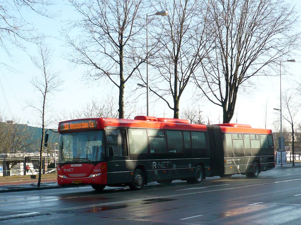 EBS R-Net Bus 1003 Scania Omnilink G Baujahr 2011. Prins Hendrikkade Amsterdam 06-02-2013.

EBS R-Net bus 1003 Scania Omnilink G in dienst sinds december 2011. Prins Hendrikkade Amsterdam 06-02-2013.