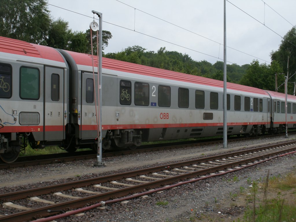 EC378/379 wurde am 28.und 29.Juni 2013 statt mit CD-Wagen mit �BB-Wagen gefahren.Hier stand der EC 379 in der Abstellanlage am 29.Juni 2013 in Binz.