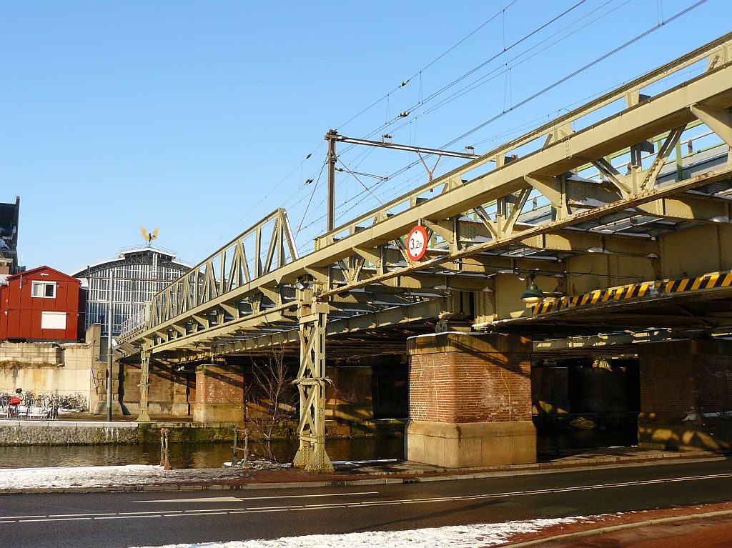 Eisenbahnbrcke Oosterdokskade, Amsterdam 16-01-2013.