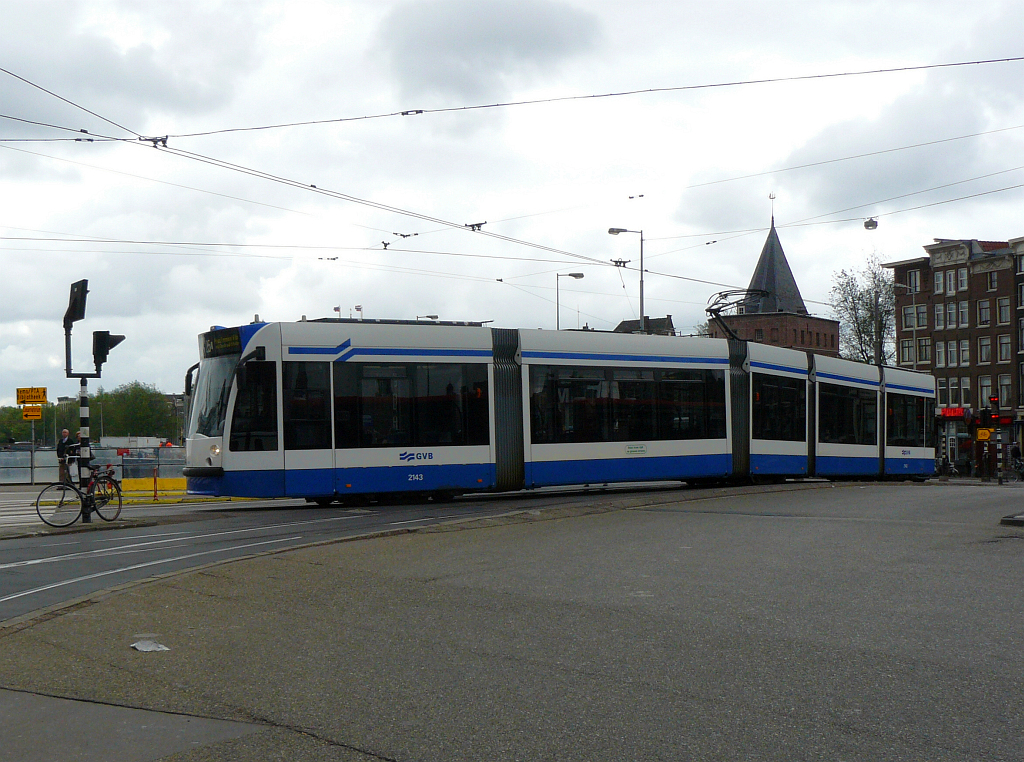 GVBA TW Nummer 2143 Stationsplein Amsterdam 27-05-2011.