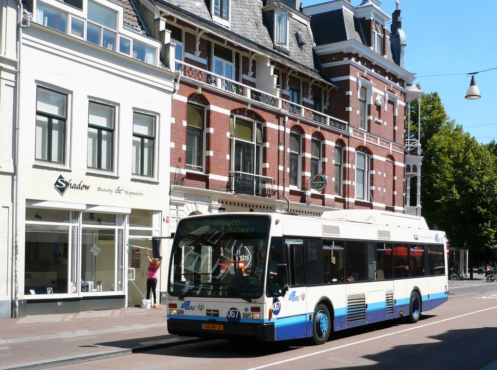GVU Bus 4067 DAF Van Hool A300 LPG Baujahr 1998. Lange Jansstraat Utrecht 24-07-2012.