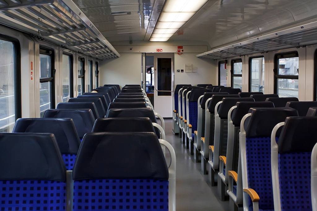 Innenansicht von 628 225 der Kurhessenbahn, hier am 28.12.2011 im Bahnhof Erndtebrck.