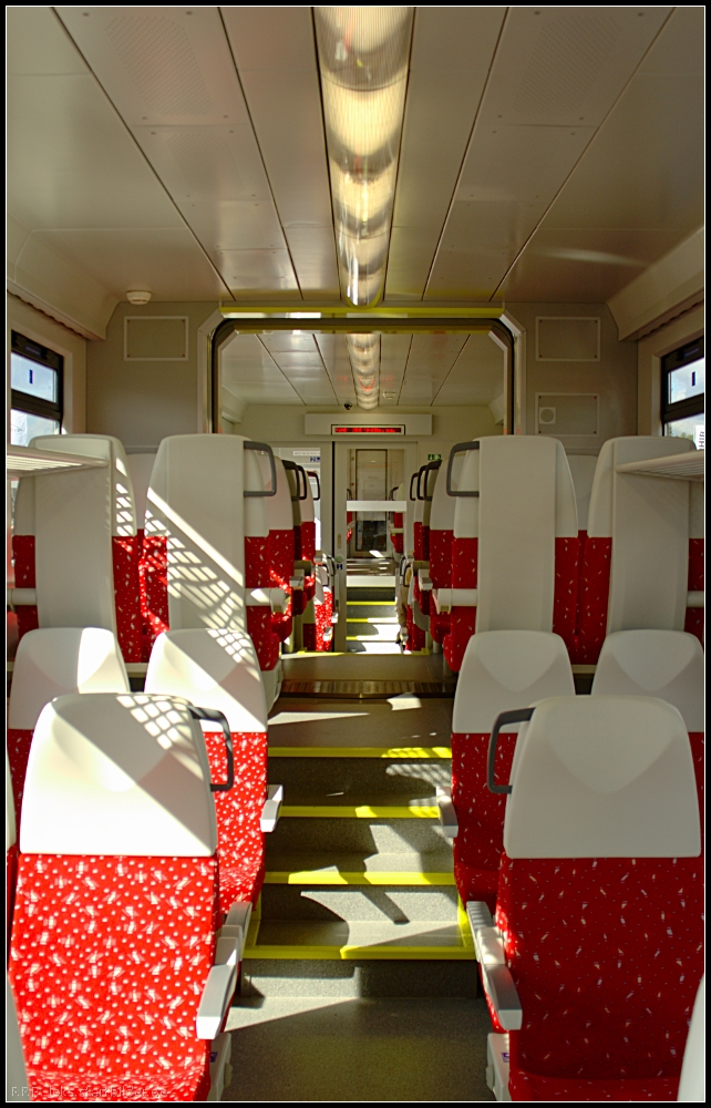 Inneneinrichtung des Dieseltriebzugs 861 006 der ZSSK auf der InnoTrans 2012 in Berlin