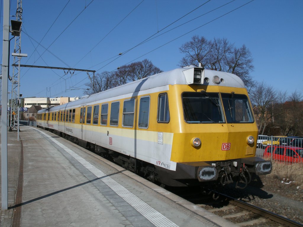 Lichtraummesszug 719 045/046 am 22.M�rz 2011 im Stralsunder Hbf.