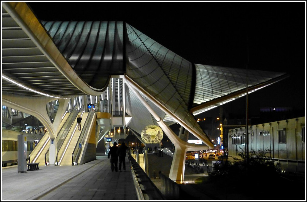 Li�ge Guillemins by night. 12.11.2011 (Jeanny)