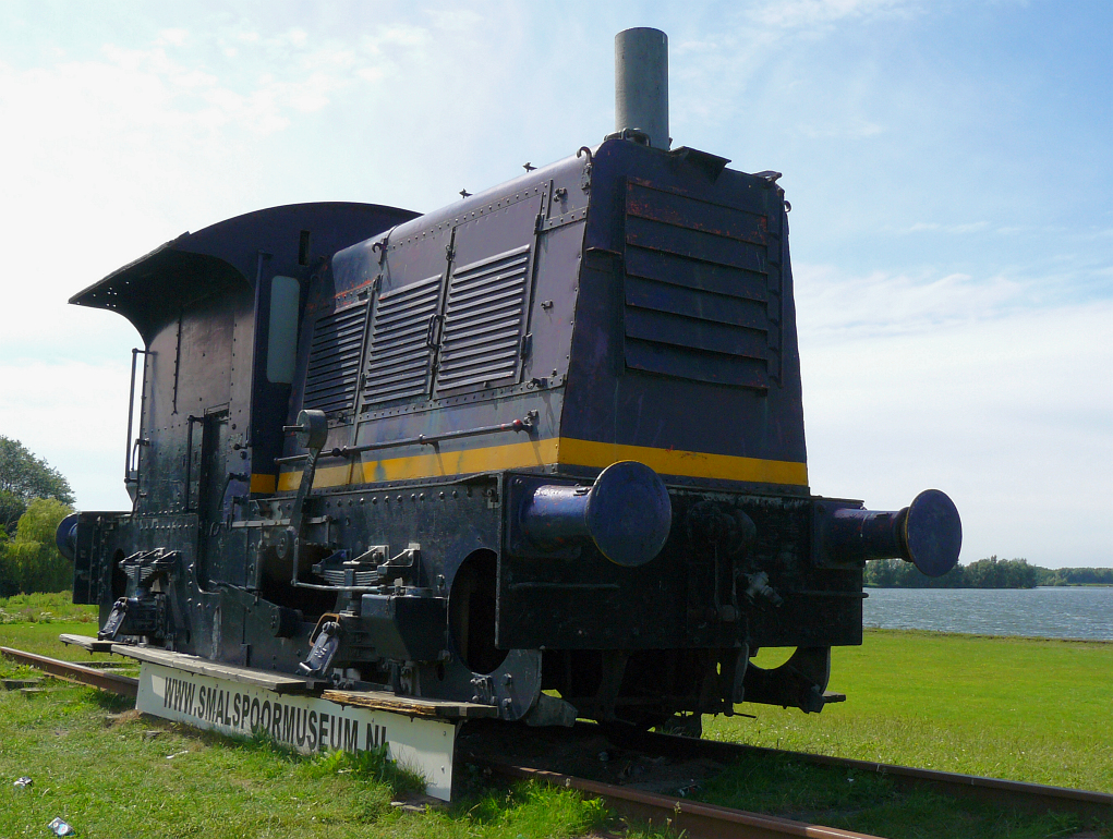 Locomotor  Sik . Eingang Schmalspurmuseum Valkenburg ZH (Bei Leiden), Niederlande 10-07-2011.