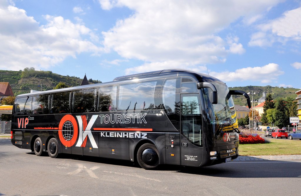 MAN Reisebus vom deutschen Reiseunternehmer KLEINHENZ, OK TOURISTIK ,im September 2012 in Krems an der Donau unterwegs.