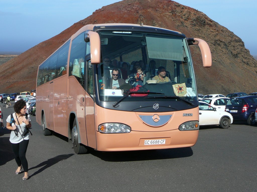 Mercedes Benz Irizar beendet seine Tour durch den Nationalpark Timanfaya/Lanzarote im Januar 2010