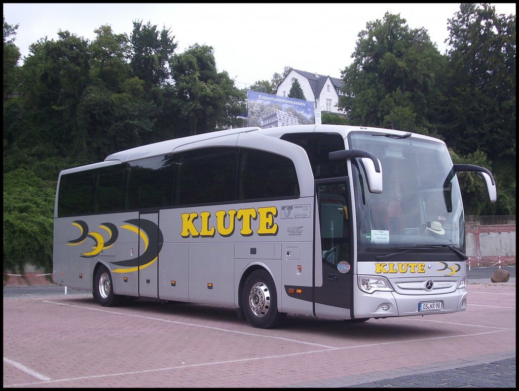 Mercedes Travego von Klute aus Deutschland im Stadthafen Sassnitz.  