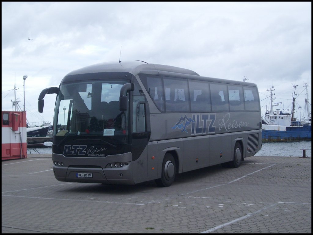 Neoplan Tourliner von Iltz Reisn aus Deutschland im Stadthafen Sassnitz.