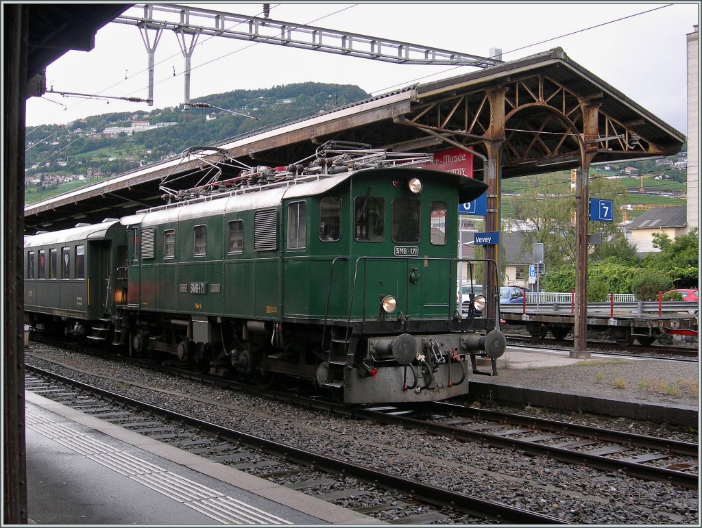 Noch einmal ein Bild der SMB Be 4/4 171, hier in Vevey am 27. Aug. 2011.