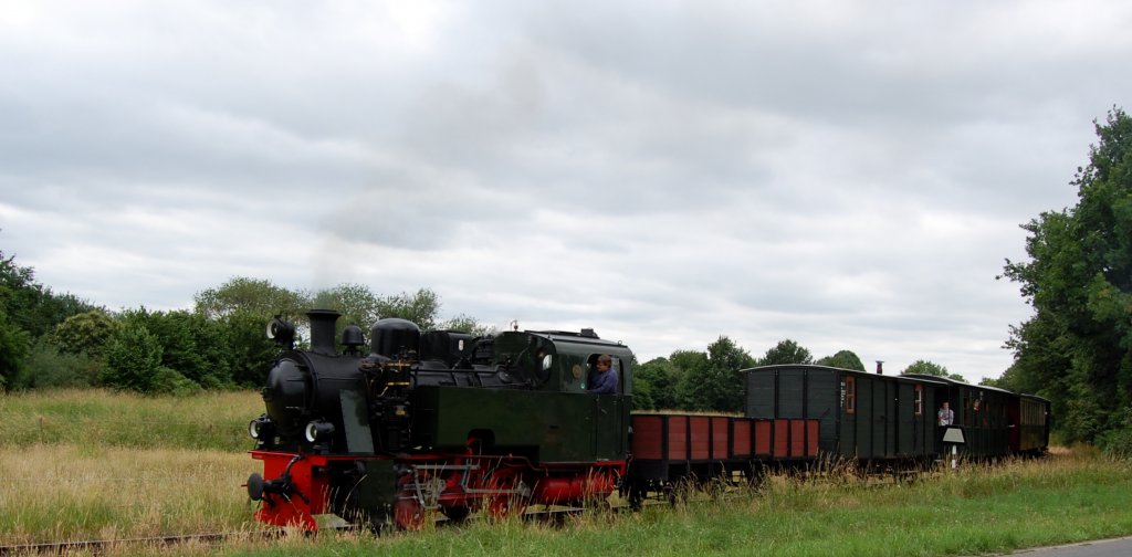 Selfkantbahn: GmP auf dem Weg von Schierwaldenrath nach Gillrath am 13.06.2011