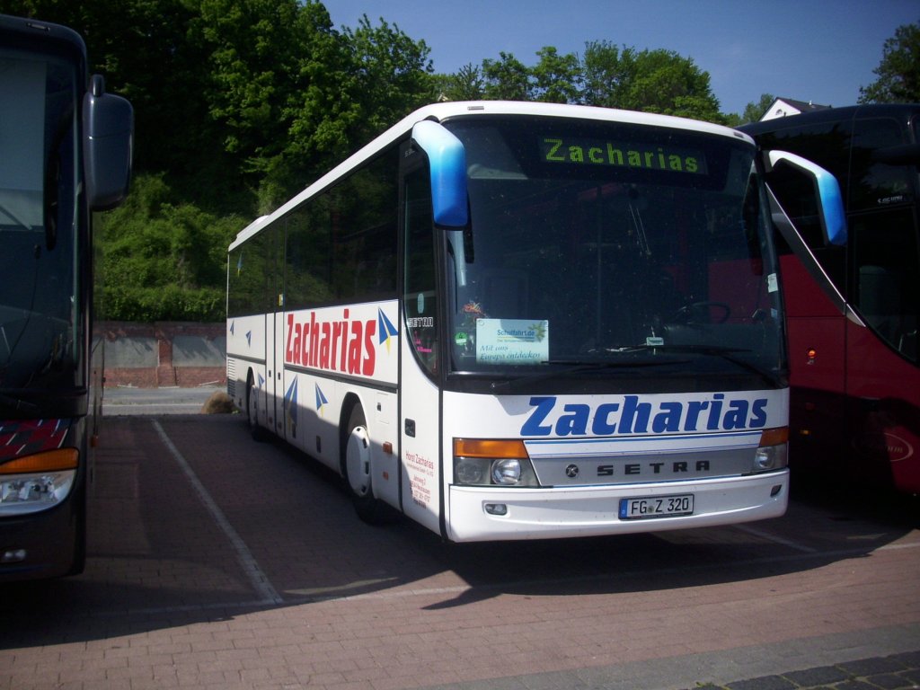 Setra 315 UL von Zacharias aus Deutschland im Stadthafen Sassnitz.