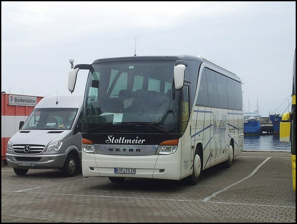 Setra 411 HD von Stottmeier aus Deutschland im Stadthafen Sassnitz.