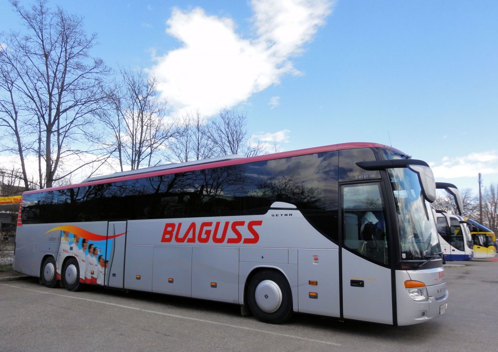 SETRA 417 GT-HD von BLAGUSS Reisen aus Wien am 13.4.2013 in Krems an der Donau gesehen.