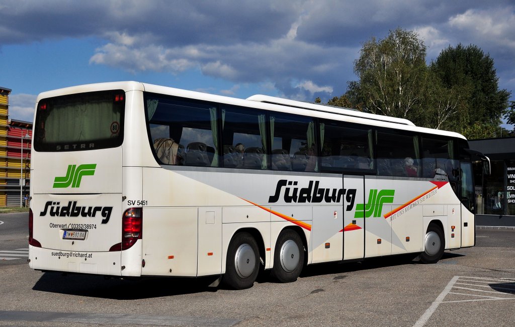 SETRA S416 GT- HD von SDBURG Reisen aus sterreich am 20.9.2012 in Krems an der Donau.