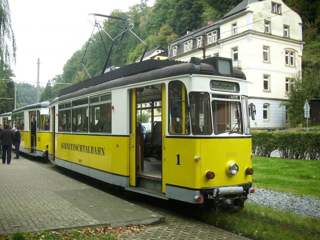 Triebwagen der Kirnitschtalbahn in Bad Schandau Richtung Beuthenfall.