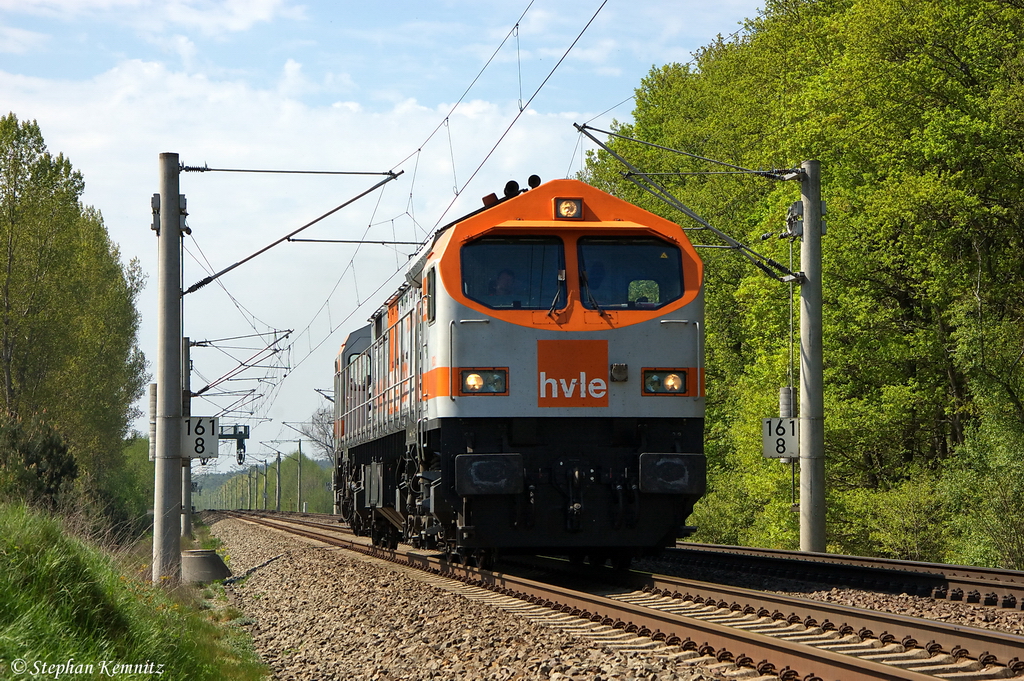 V 330.1 (250 002-3) hvle - Havell�ndische Eisenbahn AG kommt als Lz durch Nennhausen gefahren und fuhr in Richtung Wustermark weiter. 01.05.2012