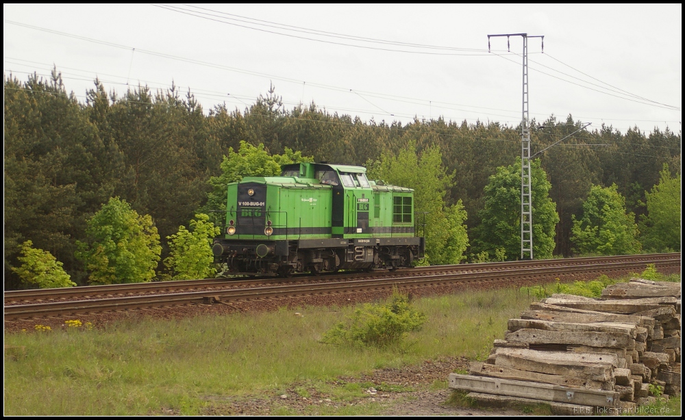 V100-BUG-01 / 201 110 solo in Berlin Wuhlheide (NVR-Nummer 98 80 3201 110-4 D-BUG, gesehen 10.05.2012)