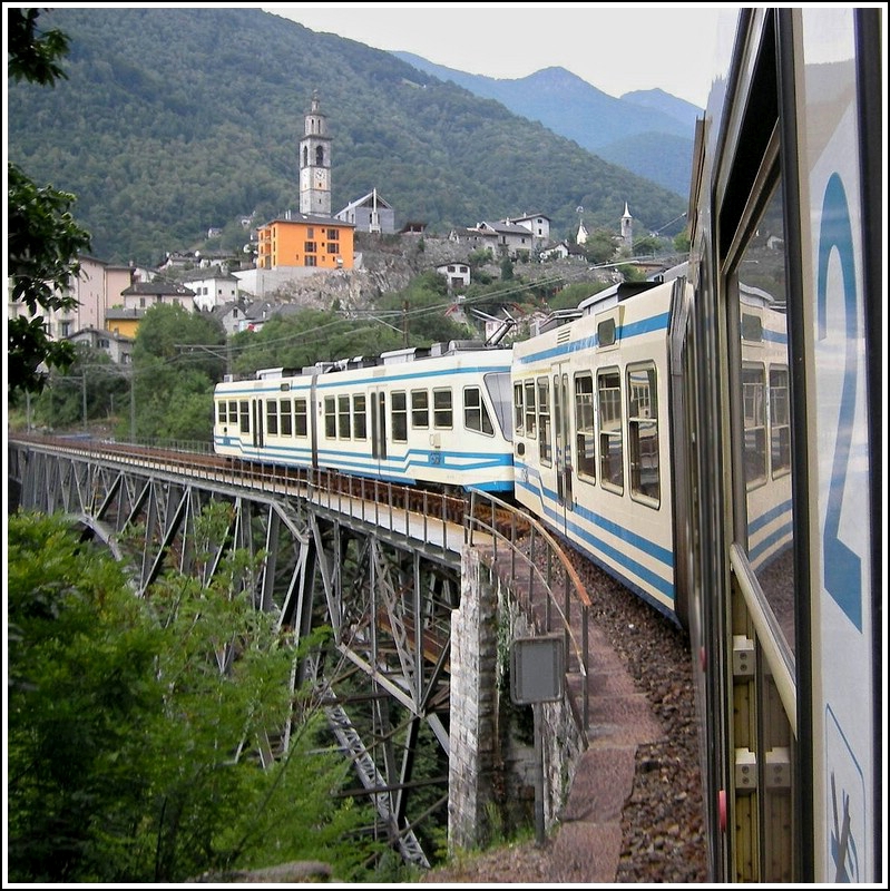 Von Brig aus bietet sich die Gelegenheit die Centovallibahn nochmal zu besuchen, wir hoffen aber, dass dieses Mal das Wetter im Tessin etwas freundlicher ist, als vor fast 5 Jahren. 02.08.2007 (Jeanny)