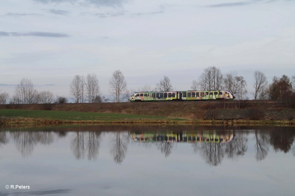 VT04 als VBG81128 Schwandorf - Marktredwitz sdlich von Wiesau. 17.04.13