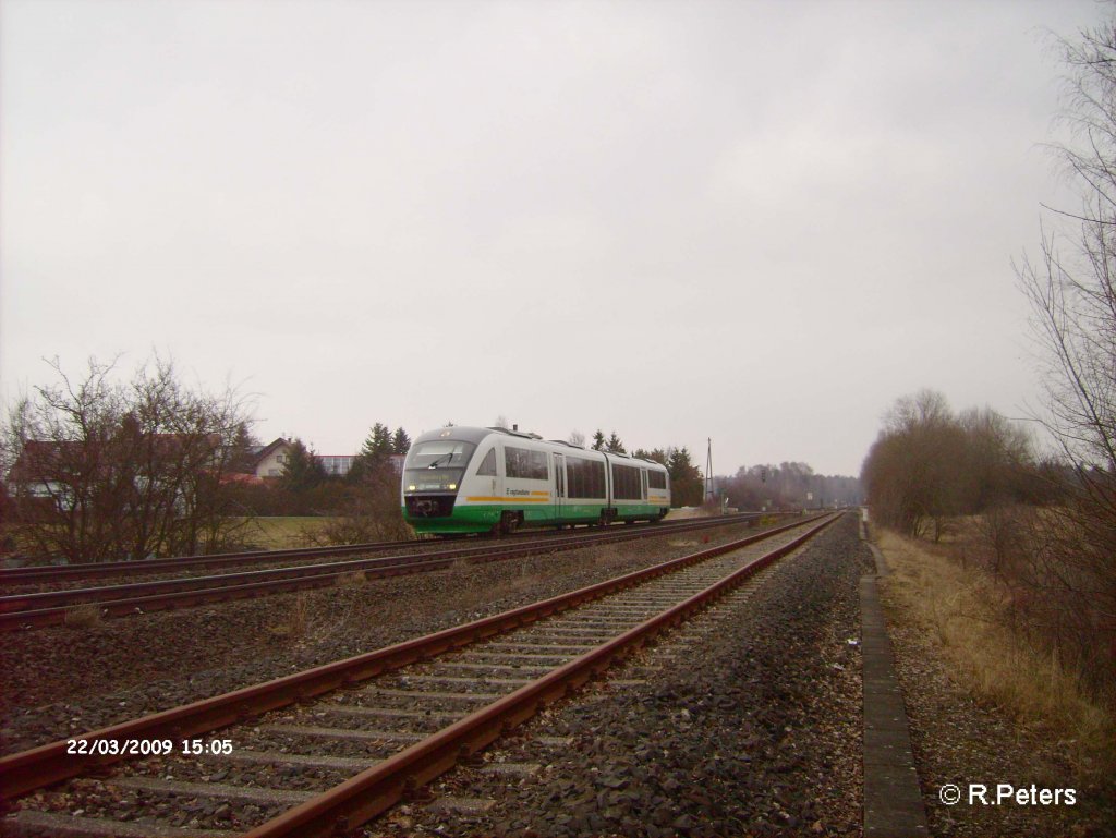 VT19 rollt mit einer VBG nach Regensburg bei Schnfeld. 22.03.09
