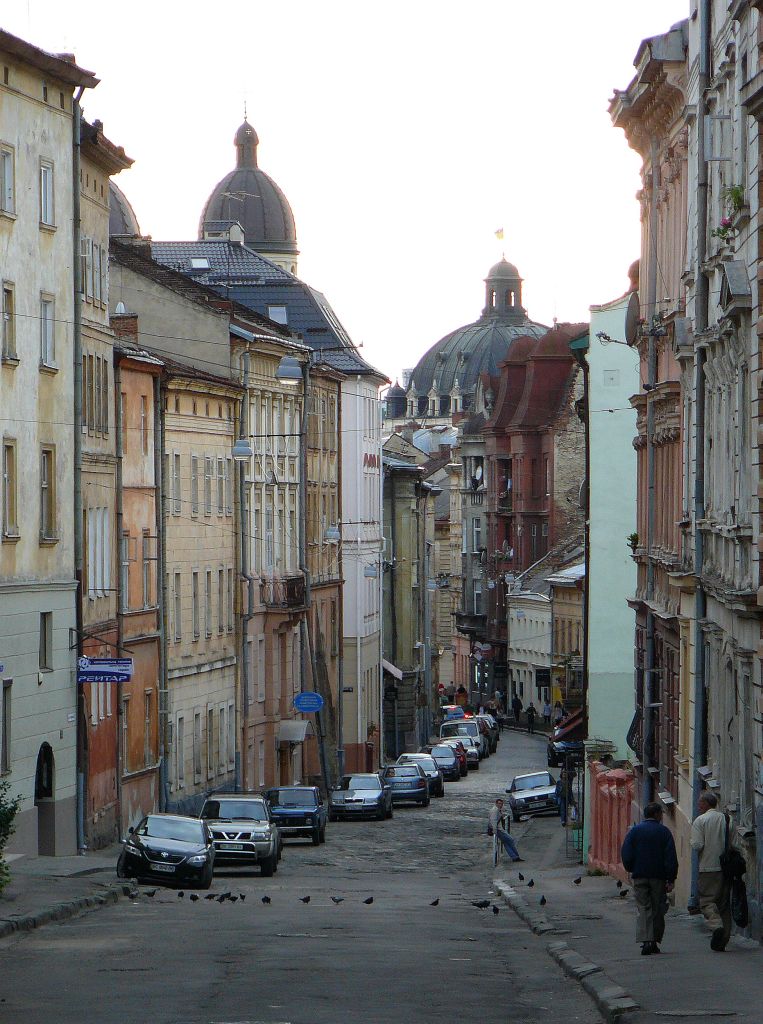 Vul. Lesi Ukrayinky Lviv 12-06-2011.