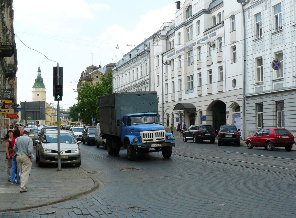 ZIL LKW. Vul. Horodots'ka, Lviv 15-06-2011.