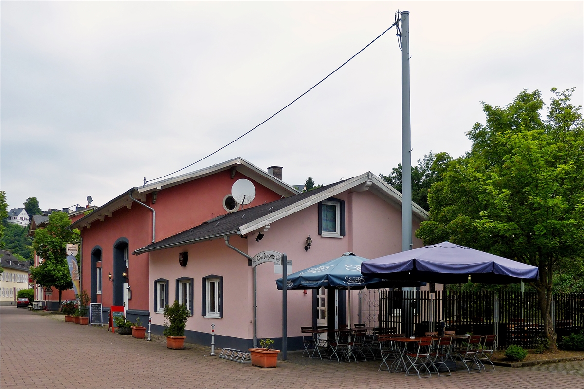 . Das Restaurant  Zum G�terschuppen  in Runkel. Hier gab es nicht nur leckere Schnitzel, sondern auch noch einen tollen Blick auf die Lahntalbahn. 26.05.2014 (Hans)