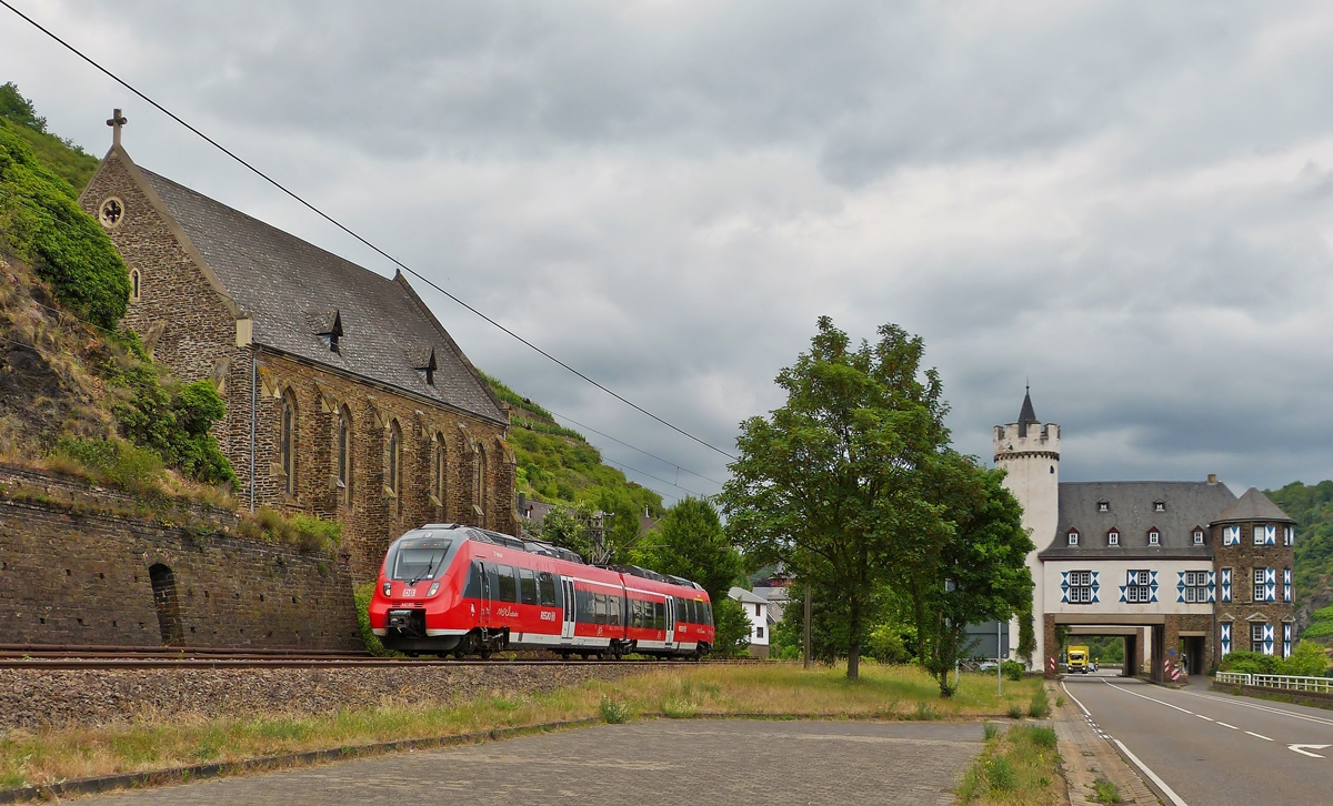 . Der Baby Hamster 442 003  Nittel  fhrt am 20.06.2014 durch Kobern-Gondorf. (Jeanny)