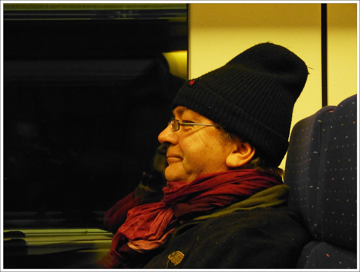 . Der Zwergenlook scheint gro� in Mode zu sein. 23.11.2013 (Jeanny)

Es fehlte nur noch der dritte im Bunde:

http://www.bahnbilder.de/bild/Bahnbilder-Treffen~Treffen+2012~2012-12-08+Konstanz/647993/bb-fotografen-treffen-konstanz-08122012tja-wenn-man.html