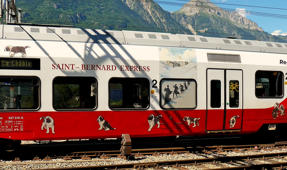 . Detailaufnahme des Saint-Bernard-Express RABe 527 513-6 in Martigny. 03.08.2008 (Hans)