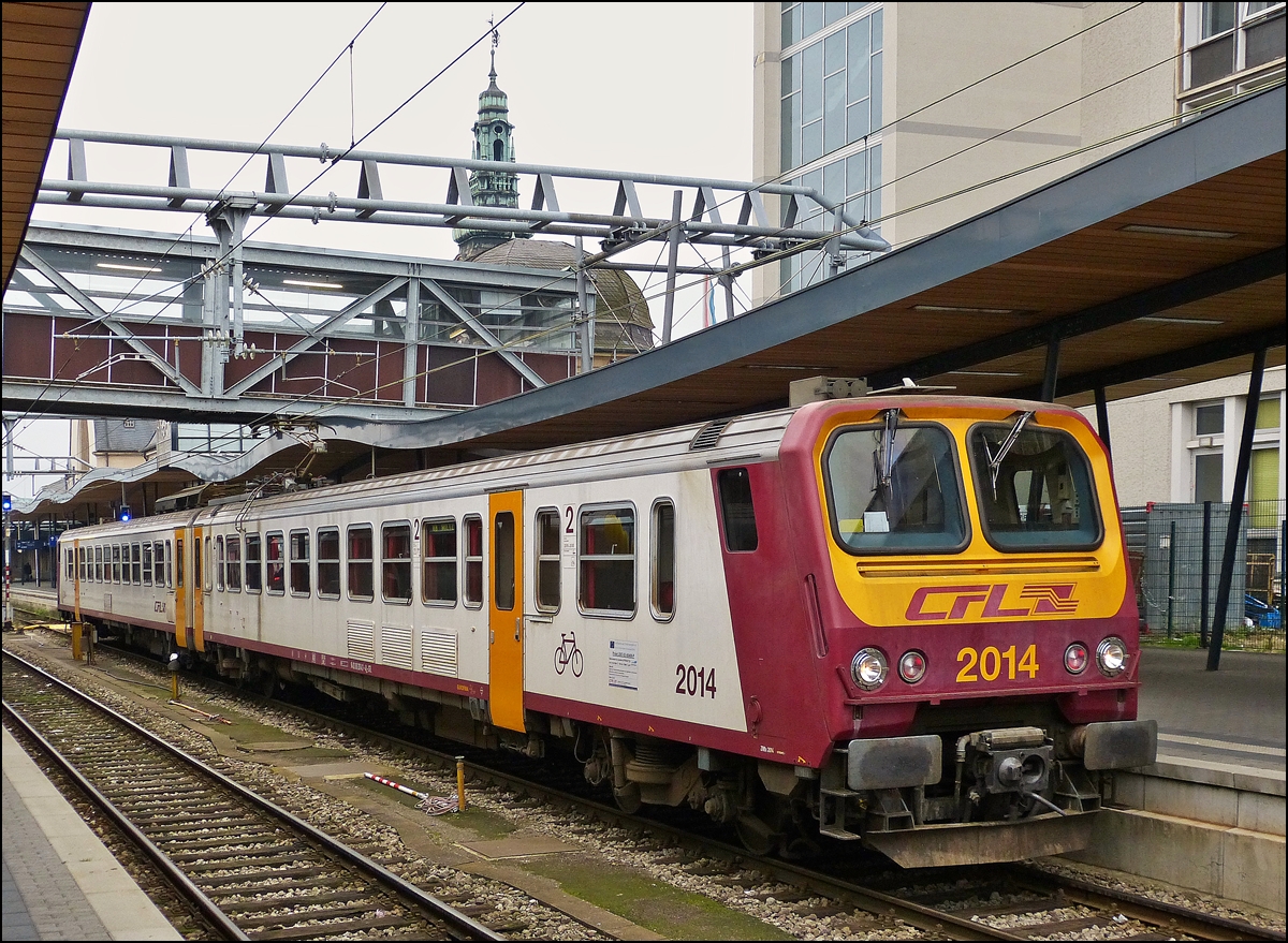 . Whrend sich der Z 2014 bei unserem Treffen im Juni partout nicht blicken liess, fuhr er mir am 12.10.2013 in Luxemburg Stadt gleich zweimal vor die Linse. (Hans)  