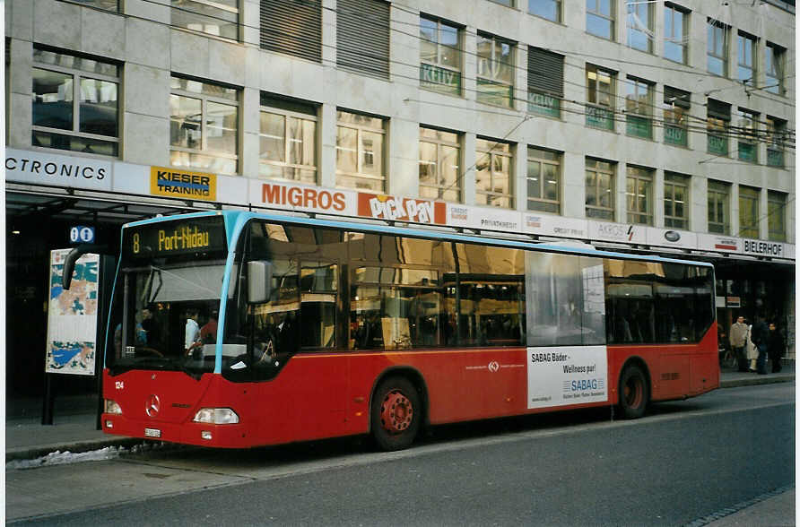 (082'506) - VB Biel - Nr. 124/BE 560'124 - Mercedes am 6. Januar 2006 in Biel, Guisanplatz